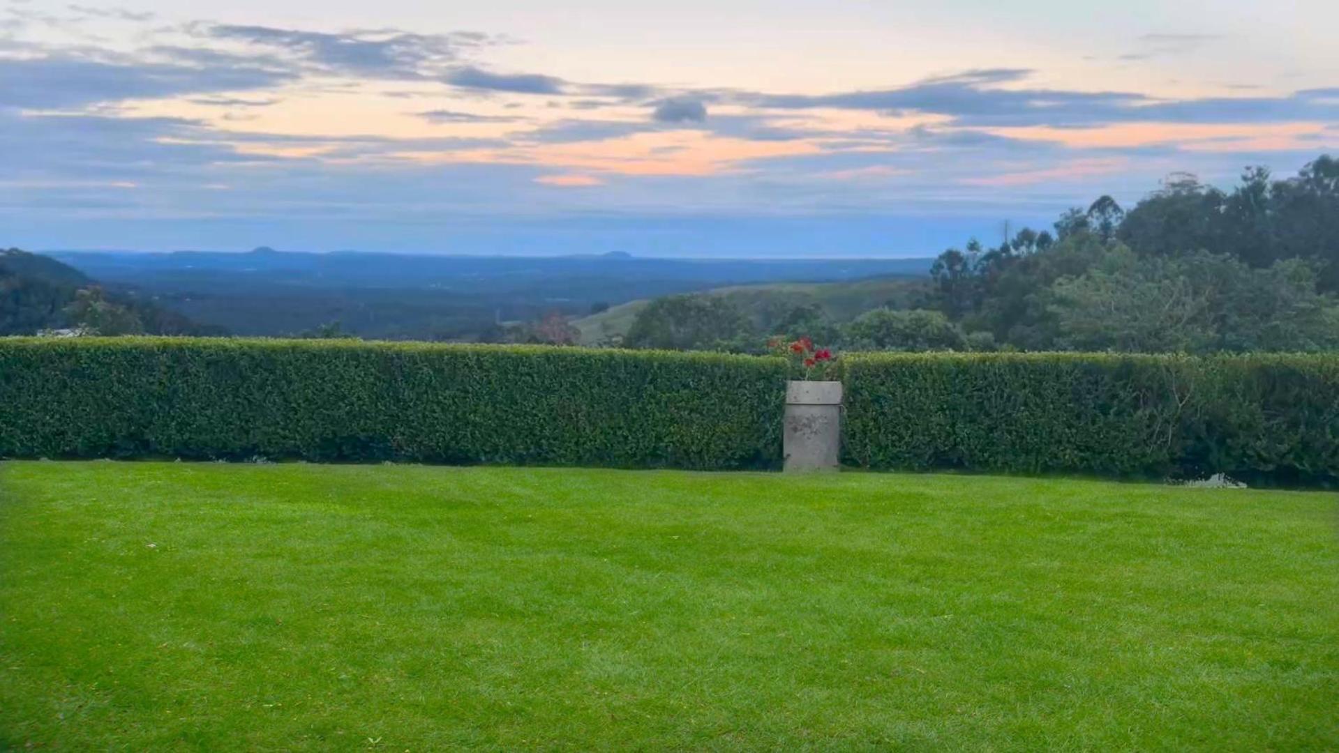 Maleny Views Motel エクステリア 写真